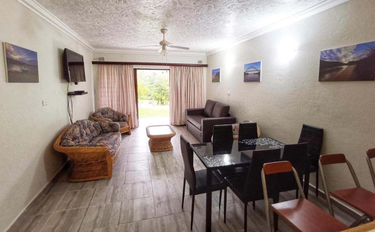 Eden Wilds Unit 48 & 47 & 31 Apartment Port Edward Exterior photo